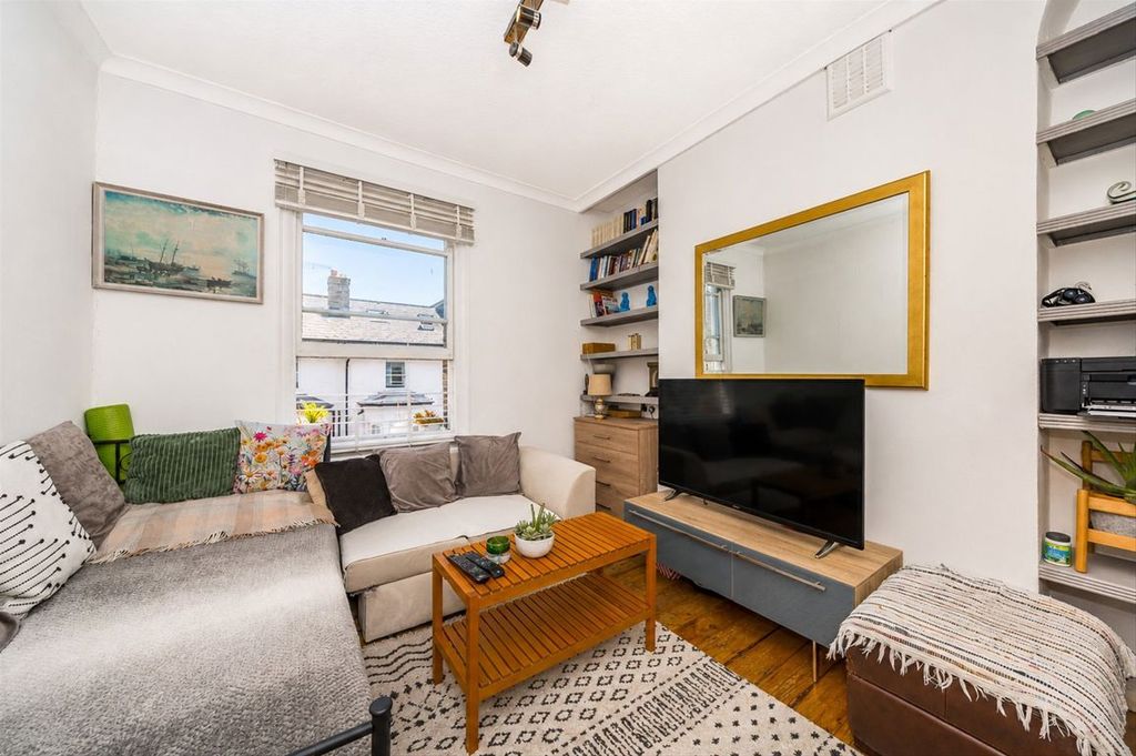 Property photo 2 of 4