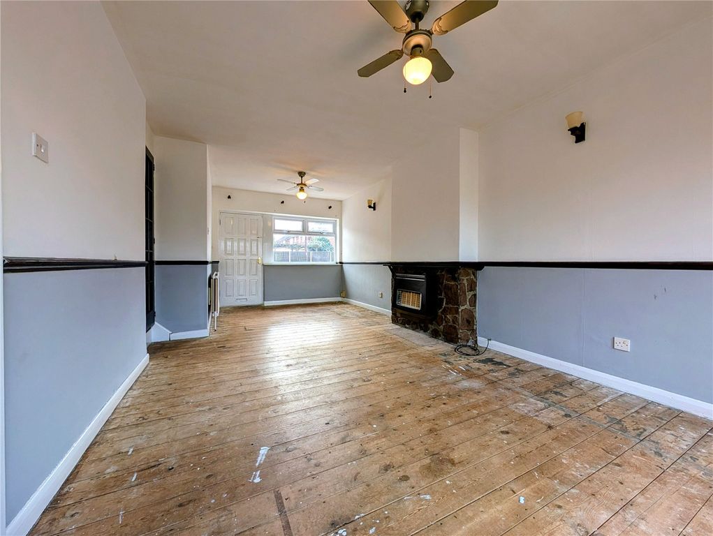 Property photo 2 of 11 Picture No. 27