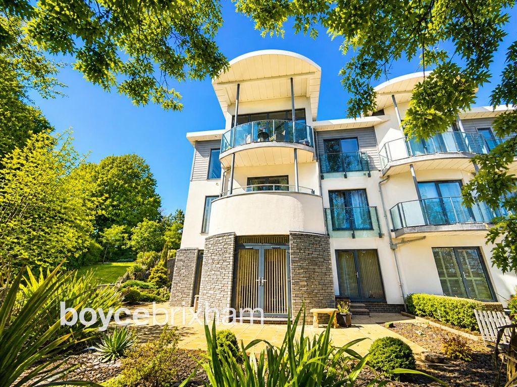 2 bed flat for saleSt. Marys Drive, Brixham TQ5