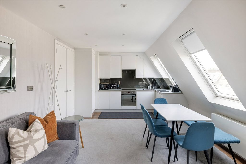 Property photo 2 of 11 Picture No. 03