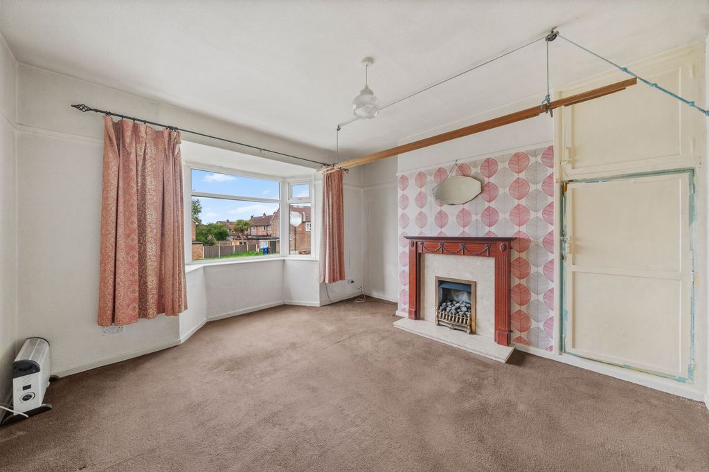Property photo 3 of 9
