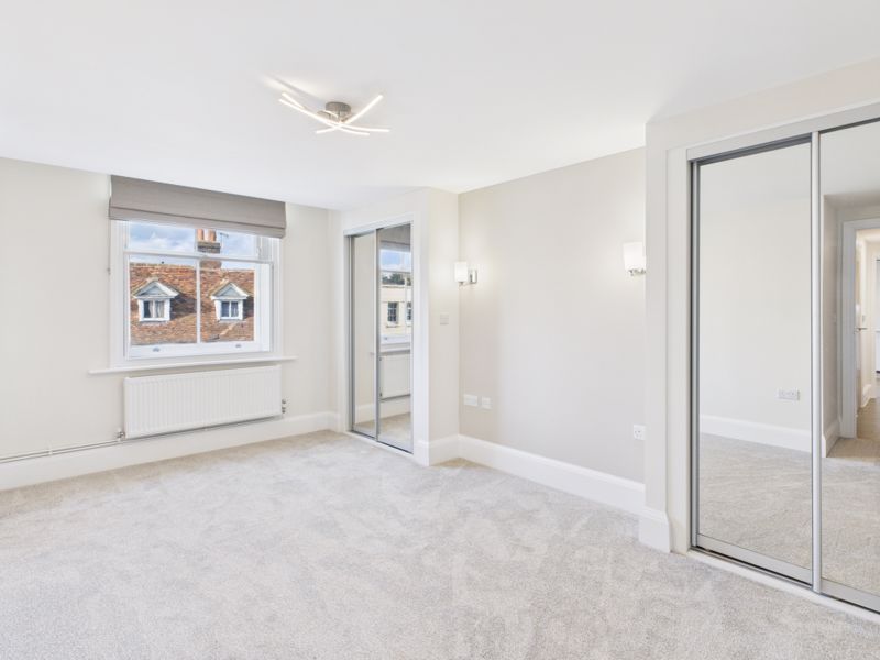 Property photo 3 of 11 Bedroom 1