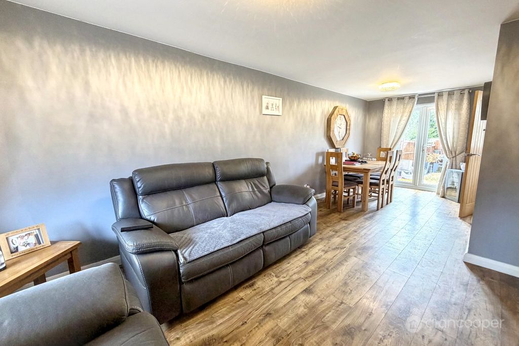 Property photo 3 of 14 5340864
