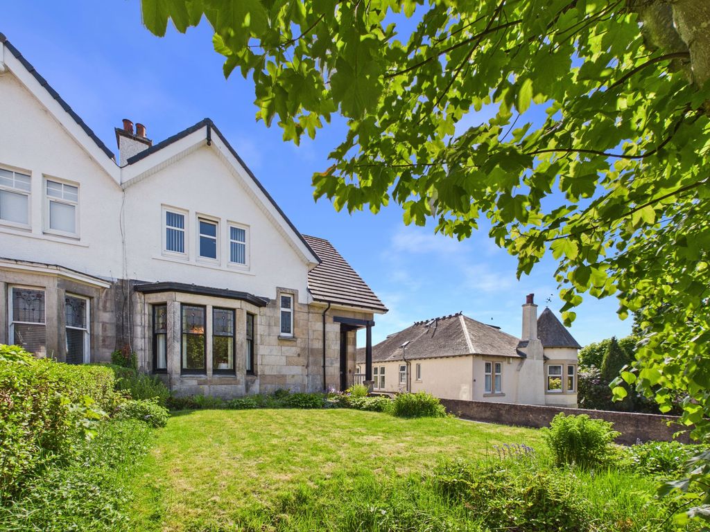 Property photo 1 of 16 Front