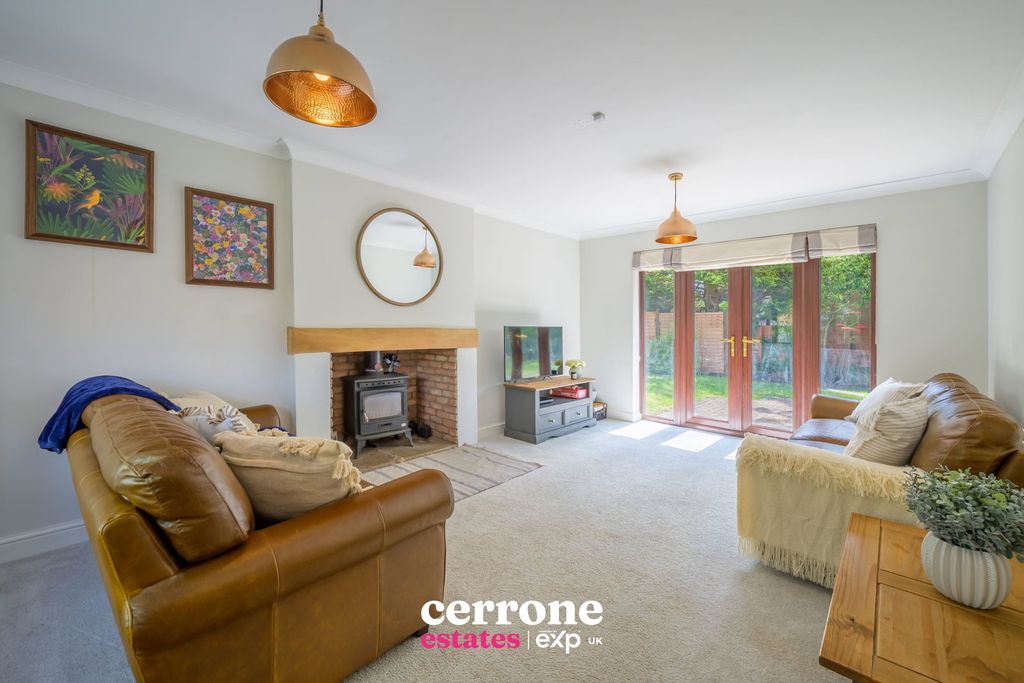Property photo 2 of 31