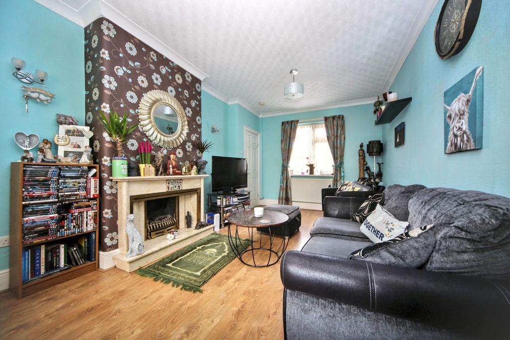 Property photo 3 of 21