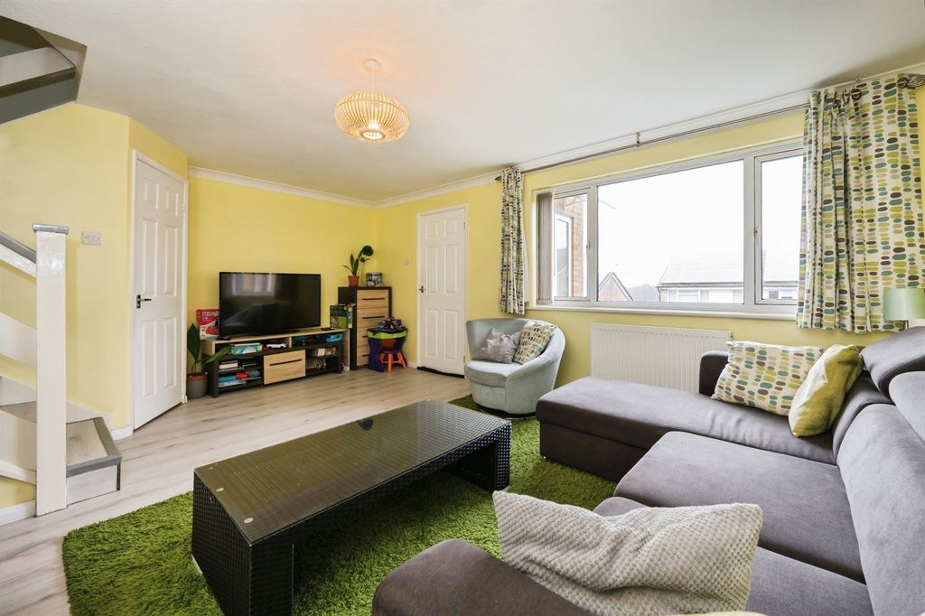 Property photo 3 of 16