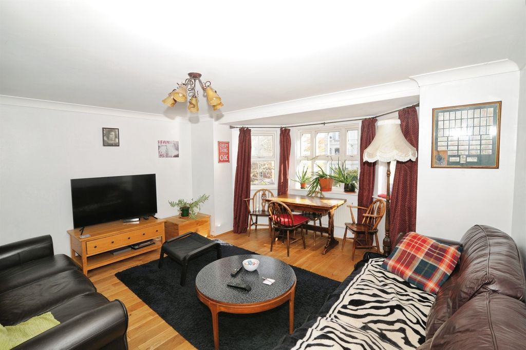 Property photo 2 of 16