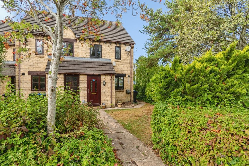Property photo 2 of 14