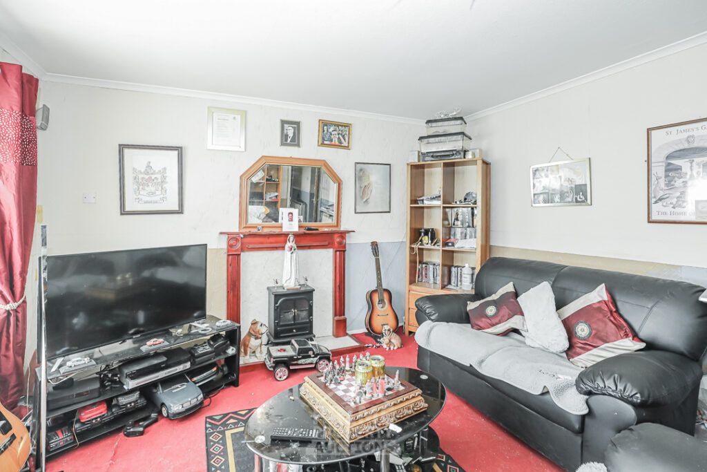 Property photo 2 of 23