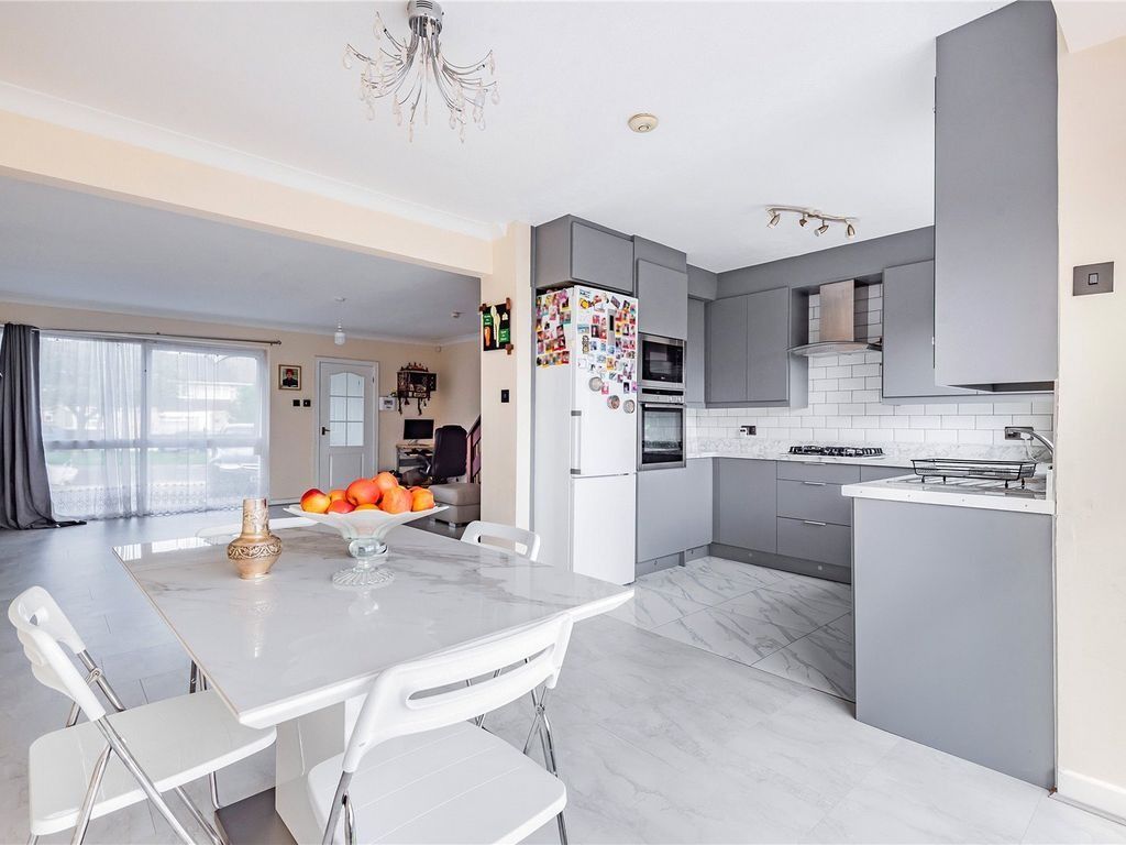 Property photo 3 of 9 4364222