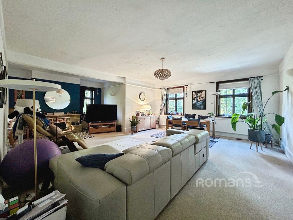Property photo 2 of 8 Pbox-Img.Jpg