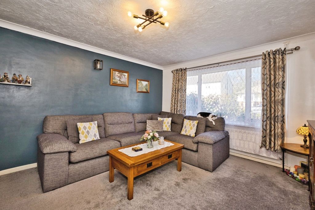 Property photo 3 of 19