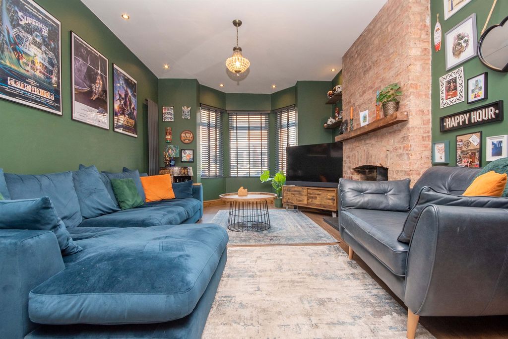 Property photo 3 of 13