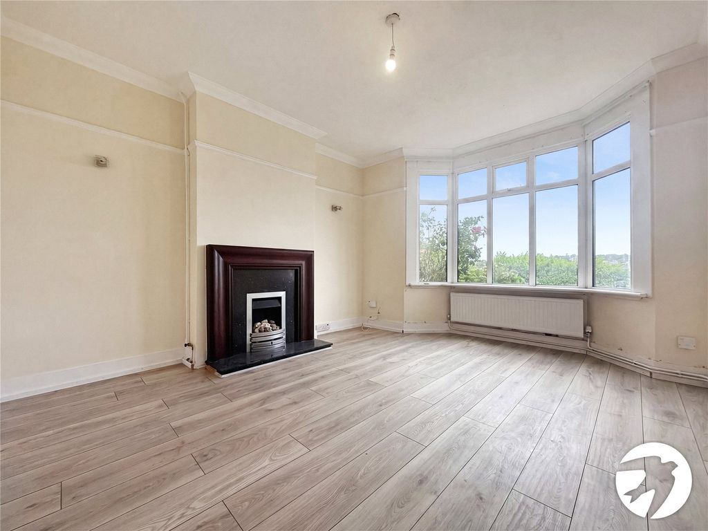 Property photo 2 of 10 Picture No. 04