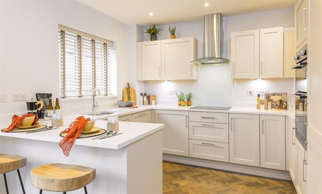 Property photo 3 of 10 Kichen