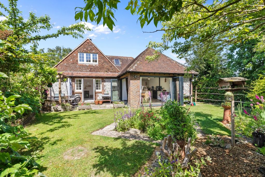 Property photo 3 of 24 5114194