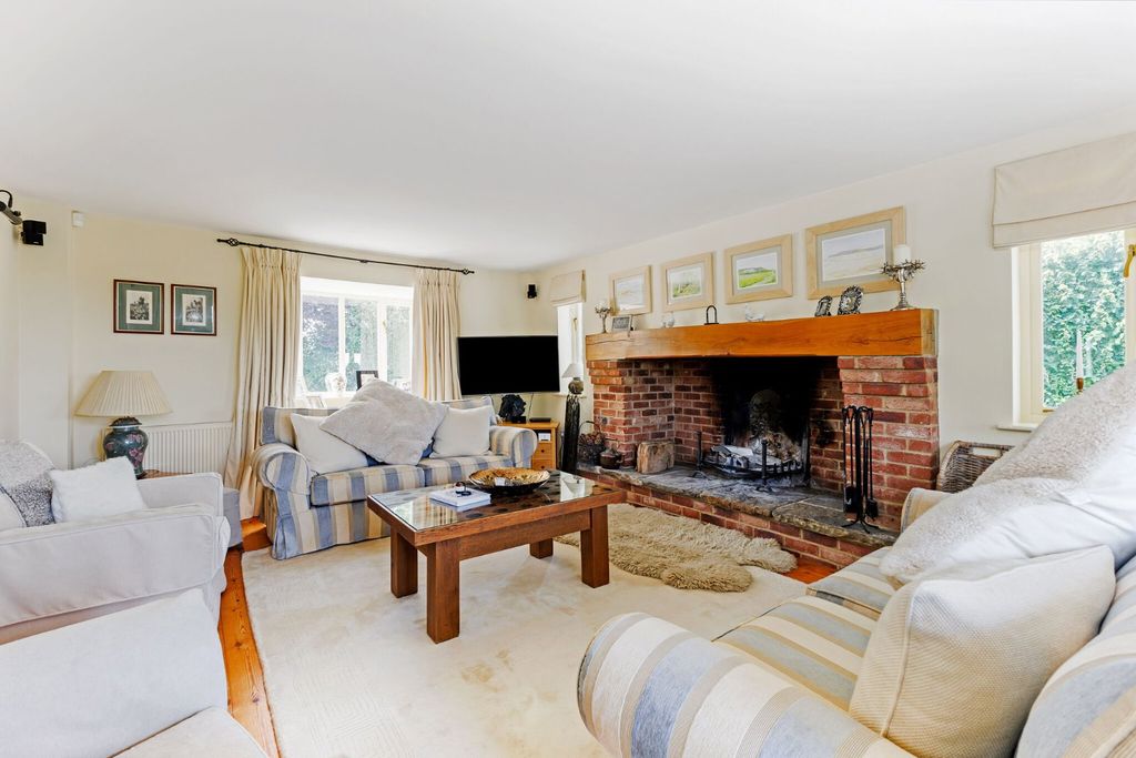 Property photo 3 of 27 Picture No. 23