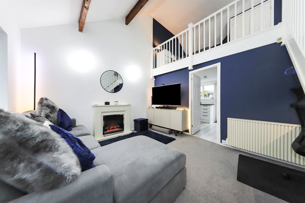 Property photo 3 of 15