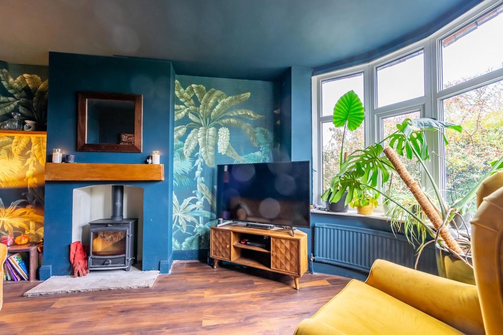 Property photo 2 of 17 Burnholme Ave (1 Of 24).Jpg