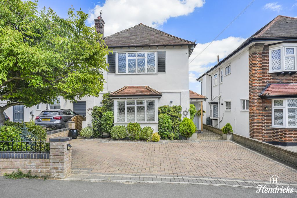Property photo 1 of 35