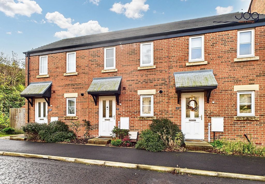 Property photo 1 of 13 Welcome To Abram Close