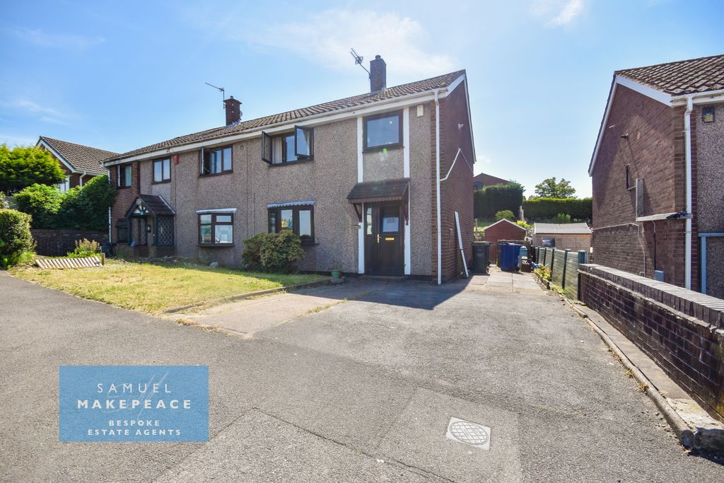 Property photo 1 of 17 3Â Bedroom Semi Detached For Sale