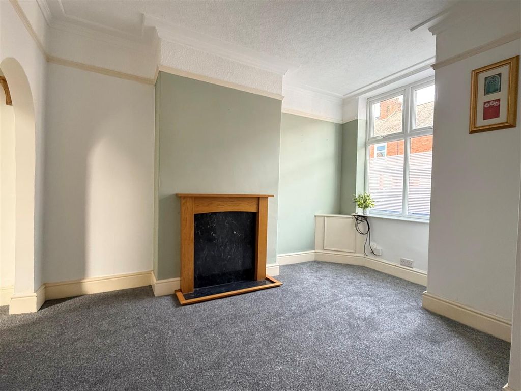 Property photo 2 of 9 Lounge.Jpg