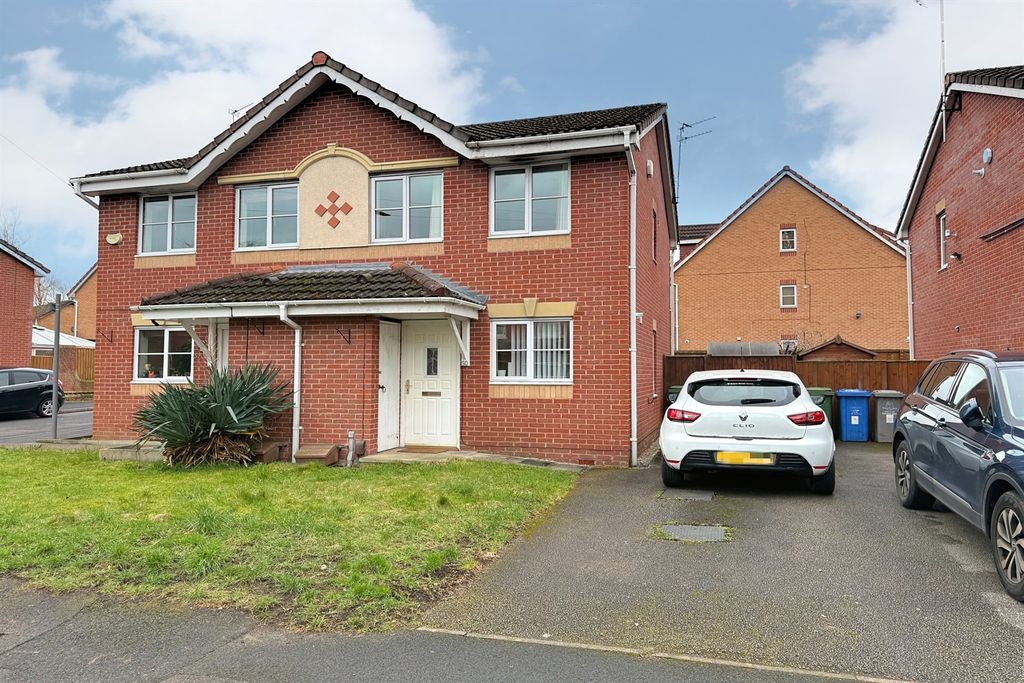 Property photo 1 of 12 (Main)