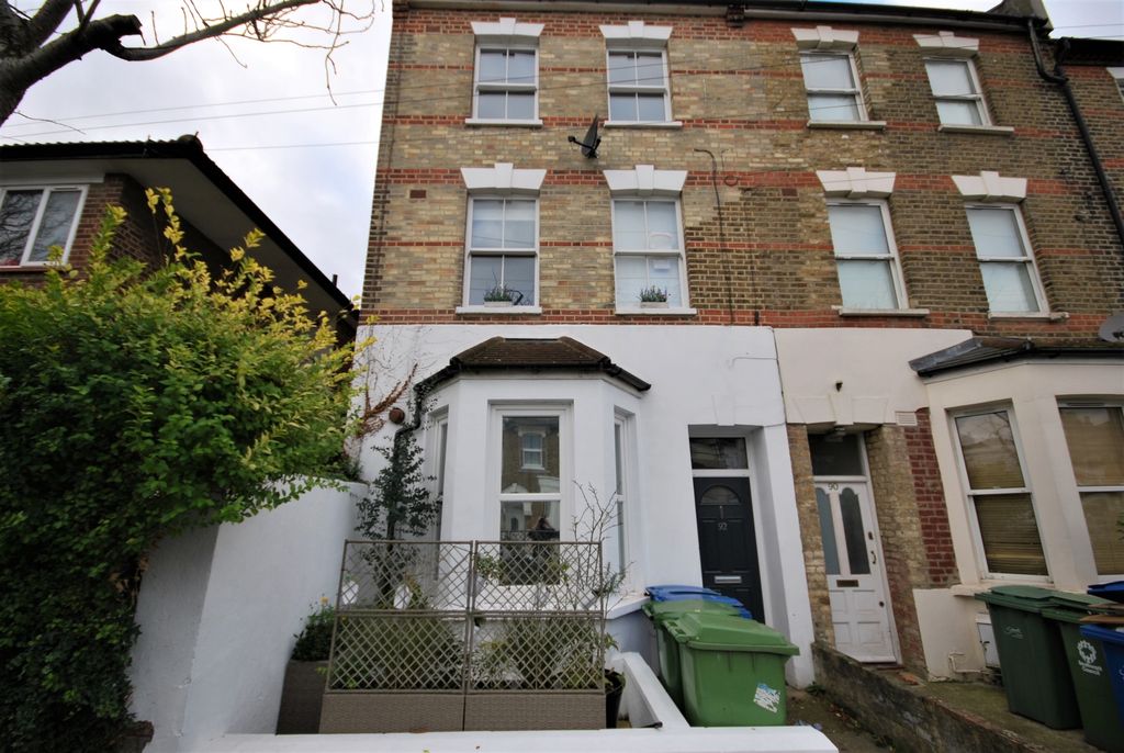 Property photo 1 of 10 External