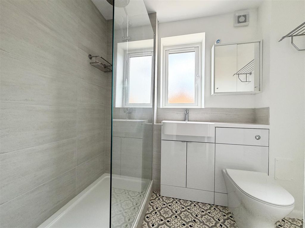 Property photo 3 of 10 Shower Room