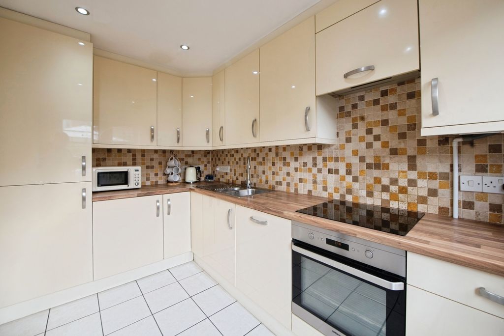 Property photo 2 of 15 Pbox-Img.Jpg