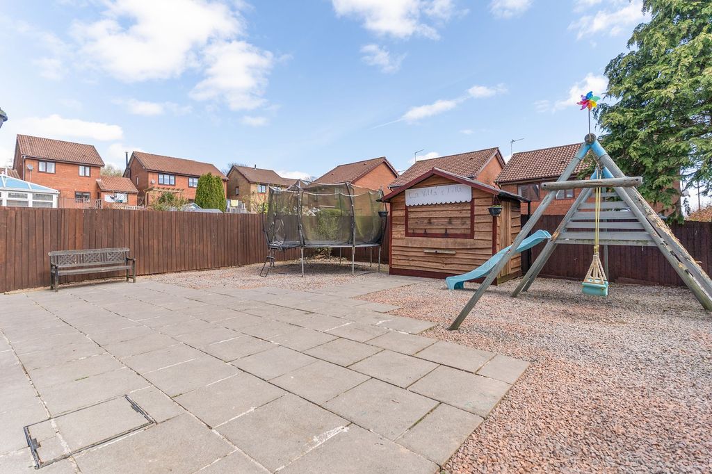 Property photo 2 of 24