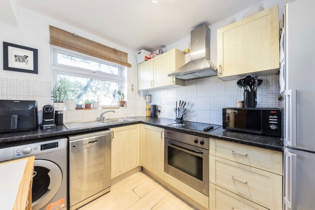 Property photo 3 of 7