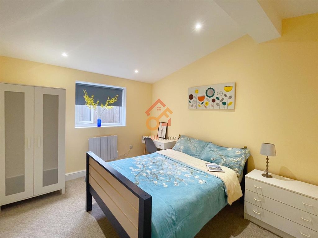 Property photo 3 of 4 B59cc19De6Ea458Dd3Bdfdcc96909F9.Jpg