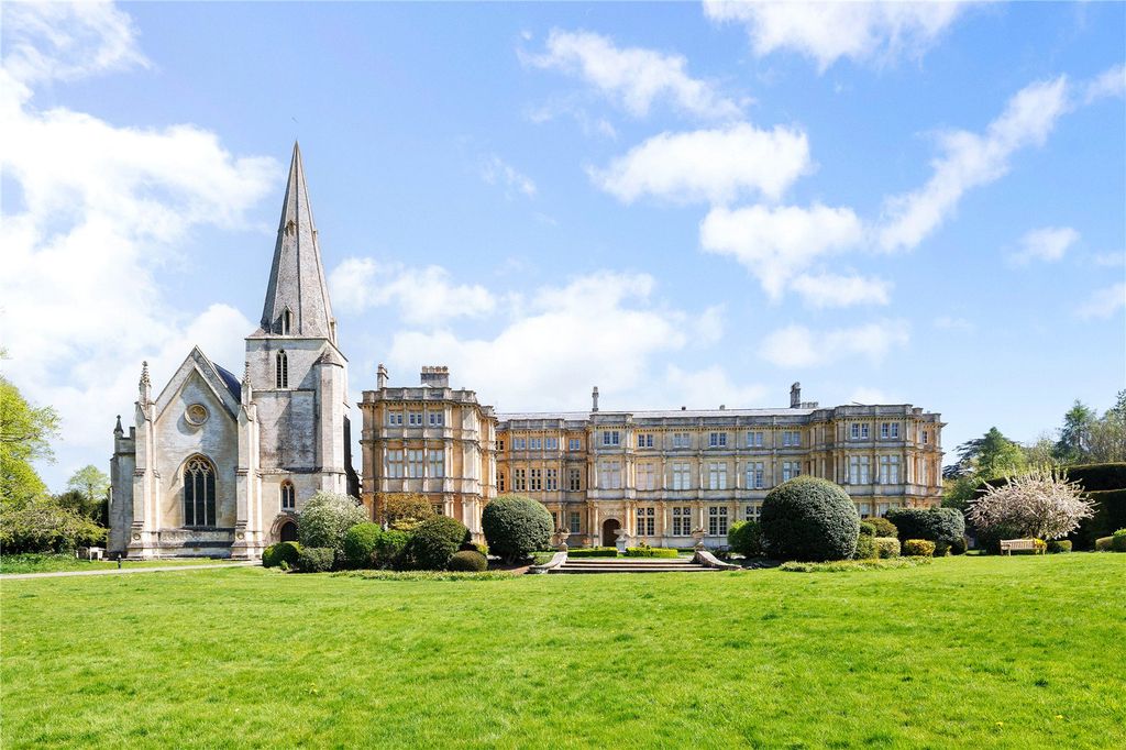 Property photo 1 of 17 Sherborne House