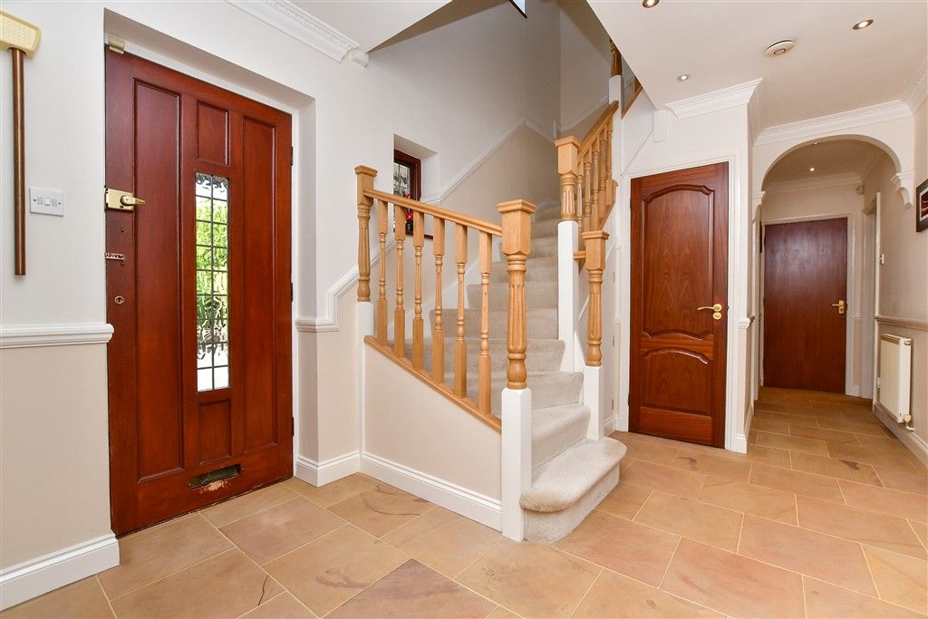 Property photo 2 of 16 Entrance Hall