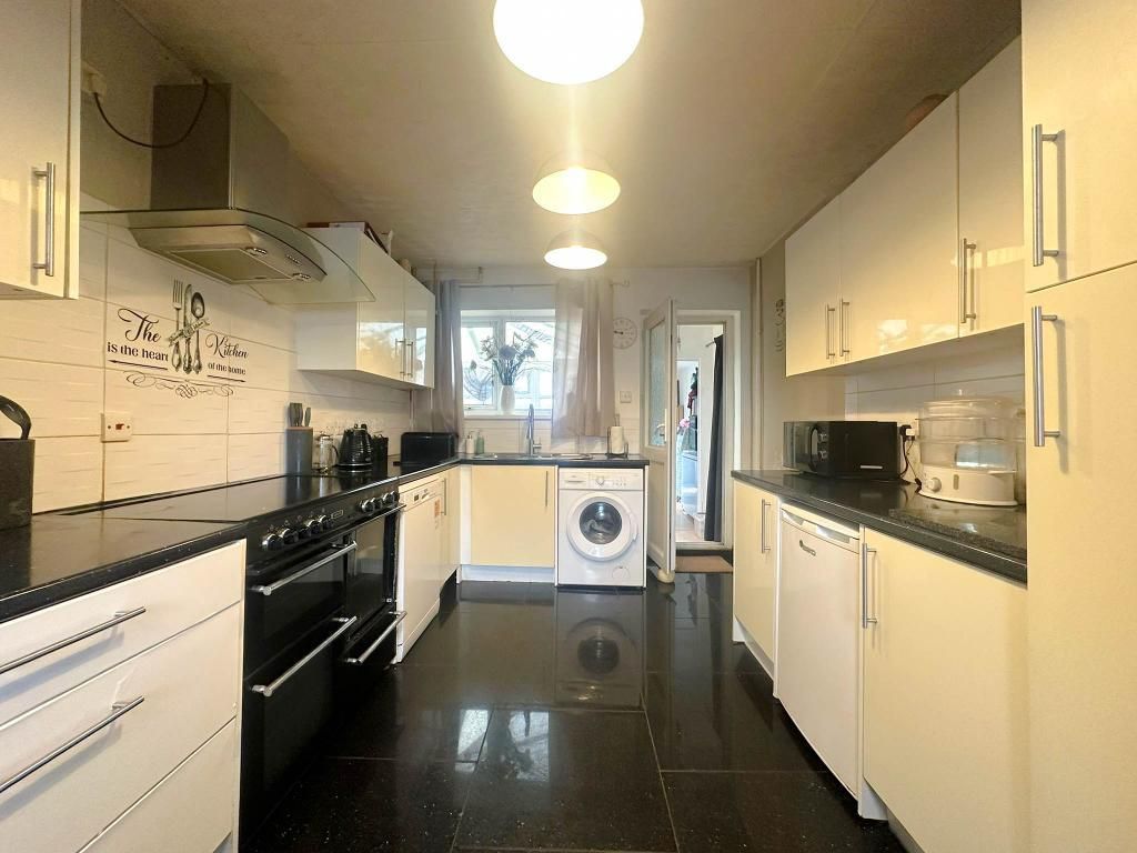 Property photo 3 of 16 Photo 3