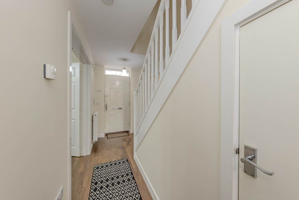 Property photo 2 of 29