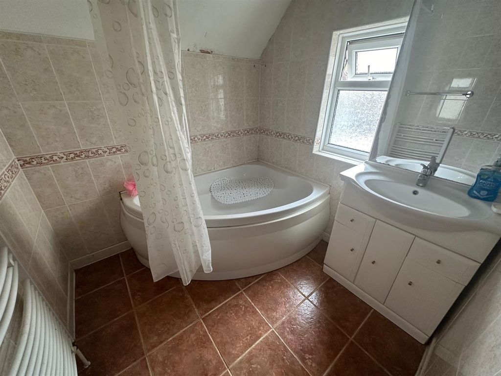 Property photo 3 of 7 8.Jpg