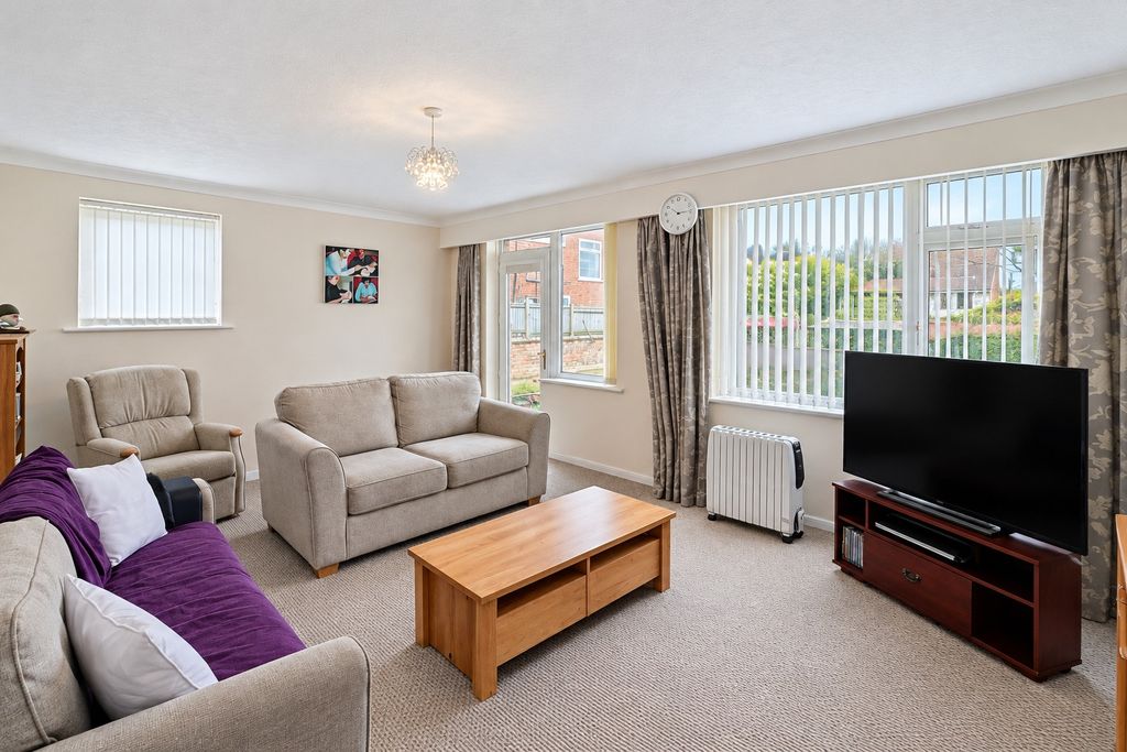 Property photo 3 of 11 4896176