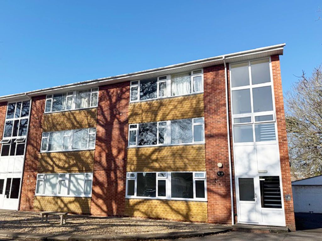 Property photo 1 of 8 Front