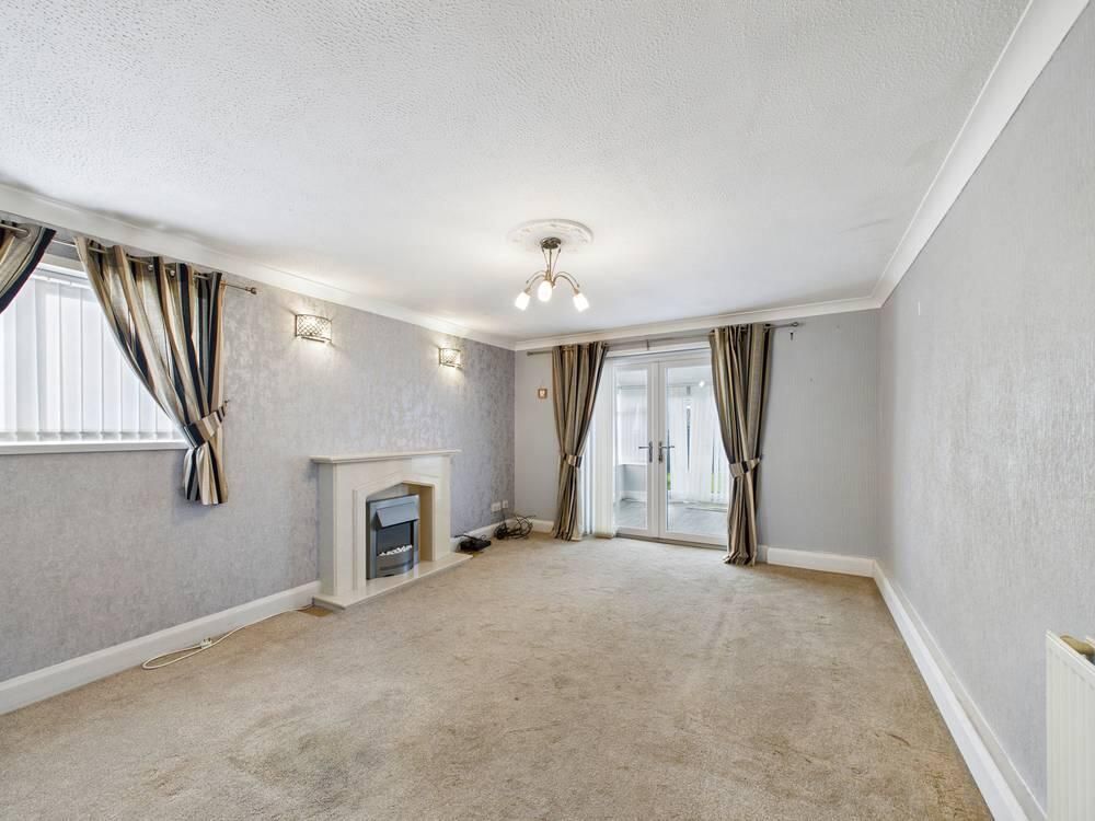 Property photo 2 of 9 Living Room