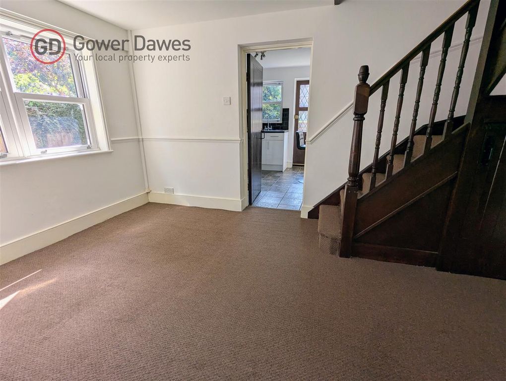 Property photo 3 of 9 Dining Room