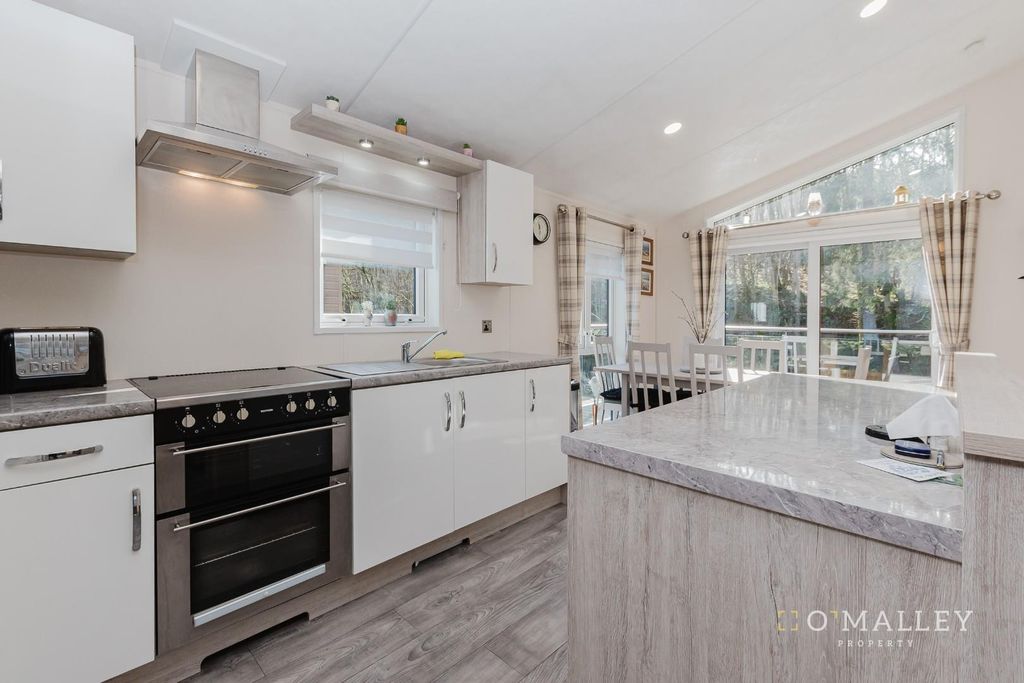 Property photo 2 of 15 Kitchen