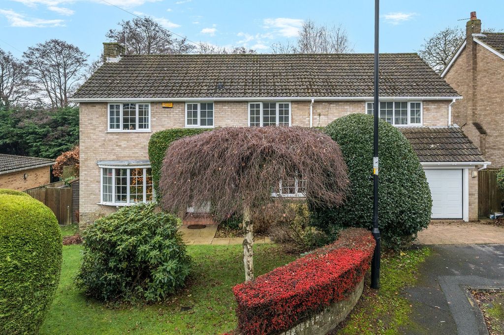 Property photo 1 of 25