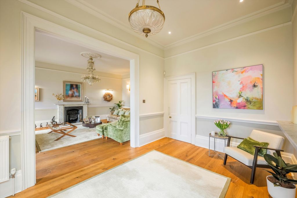 Property photo 3 of 27 Image