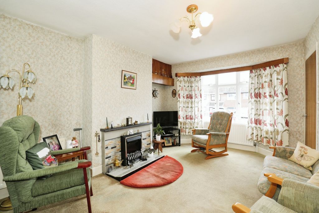 Property photo 3 of 15