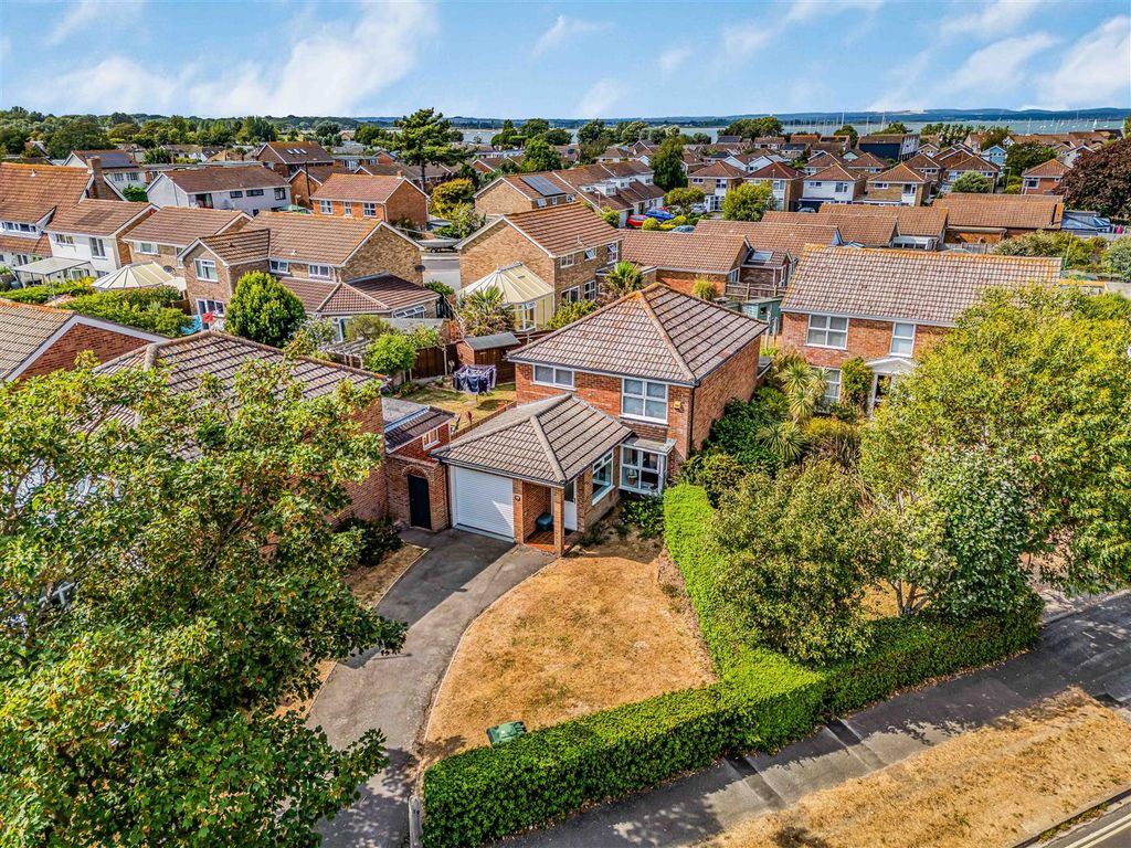 Property photo 1 of 25 Bracklesham Road-Aerilas-Small-Porticomarketing-Ne