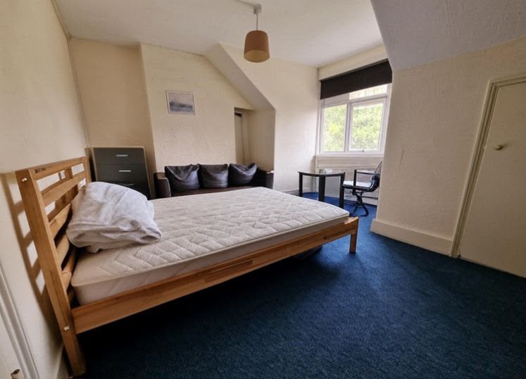 Property photo 2 of 3